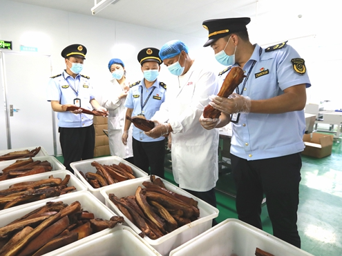 县市场监管局：优化营商环境  解决“急、难、愁、盼”